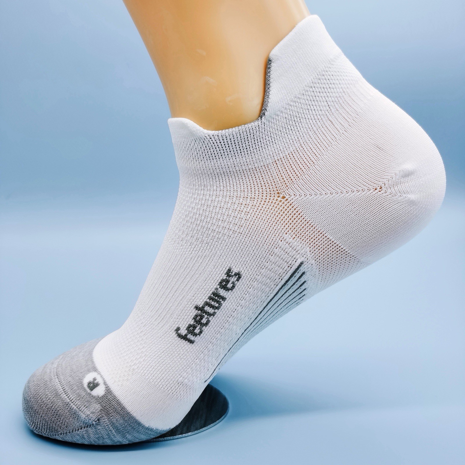 3 Pairs Feetures Elite Light Cushion No Show Tab Socks Medium – Unisex