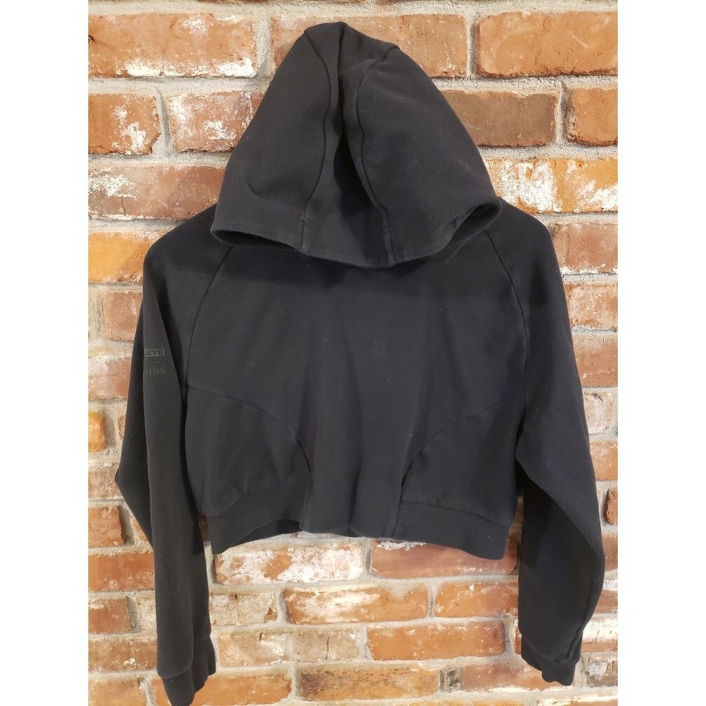 Alphalete Women’s Black Cropped Performance Hoodie | Athletic Gym, Activewear