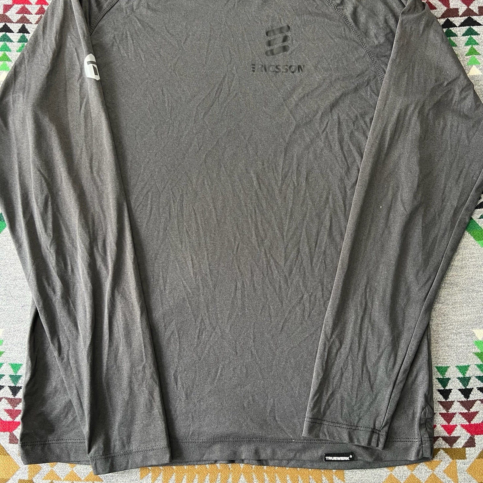 Truewerk B1 Sun Hoodie Mens Medium Charcoal Grey Long Sleeve Technical Shirt