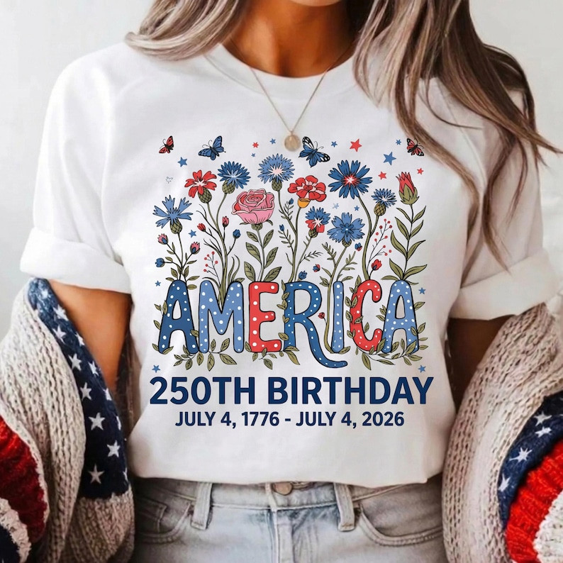 America 250 Years Flag Floral T-Shirt 4th of July Cottagecore Patriot Gift Tee
