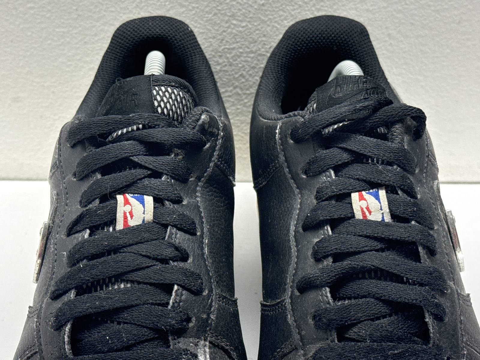 Nike Air Force 1 Low ’07 NBA Pack Black Silver Gum Sneakers CT2298-001 Size 10