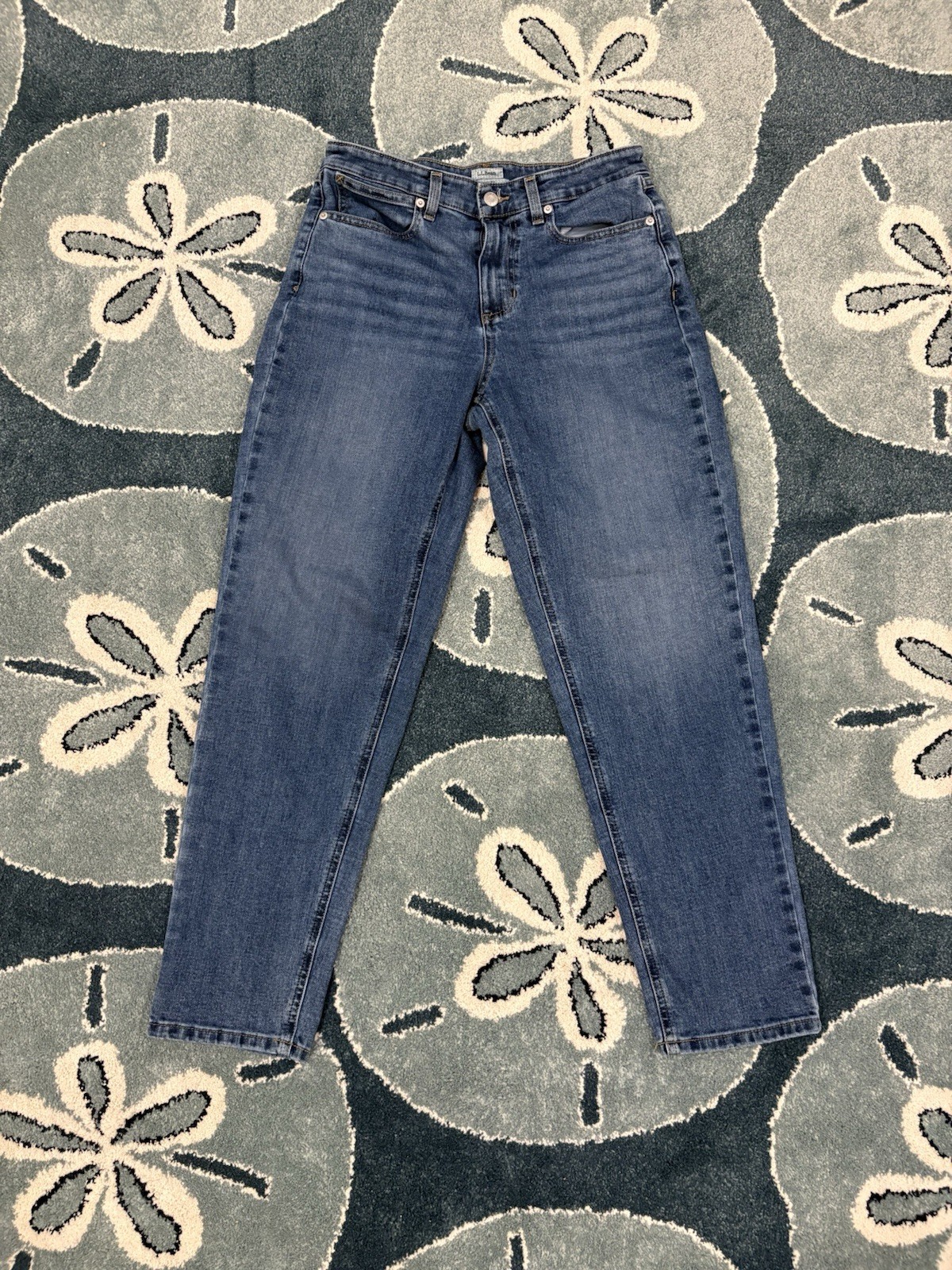 L.L.Bean Women’s Classic Fit Straight Blue Denim Jeans 28”X38” Size 6 Reg
