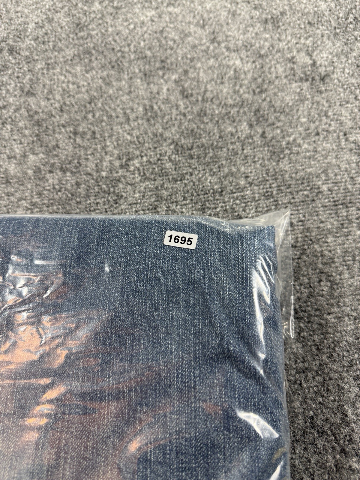 NWT Levi’s 559 Relaxed Straight Jeans Mens 36×32 Blue Medium Wash 100% Cotton