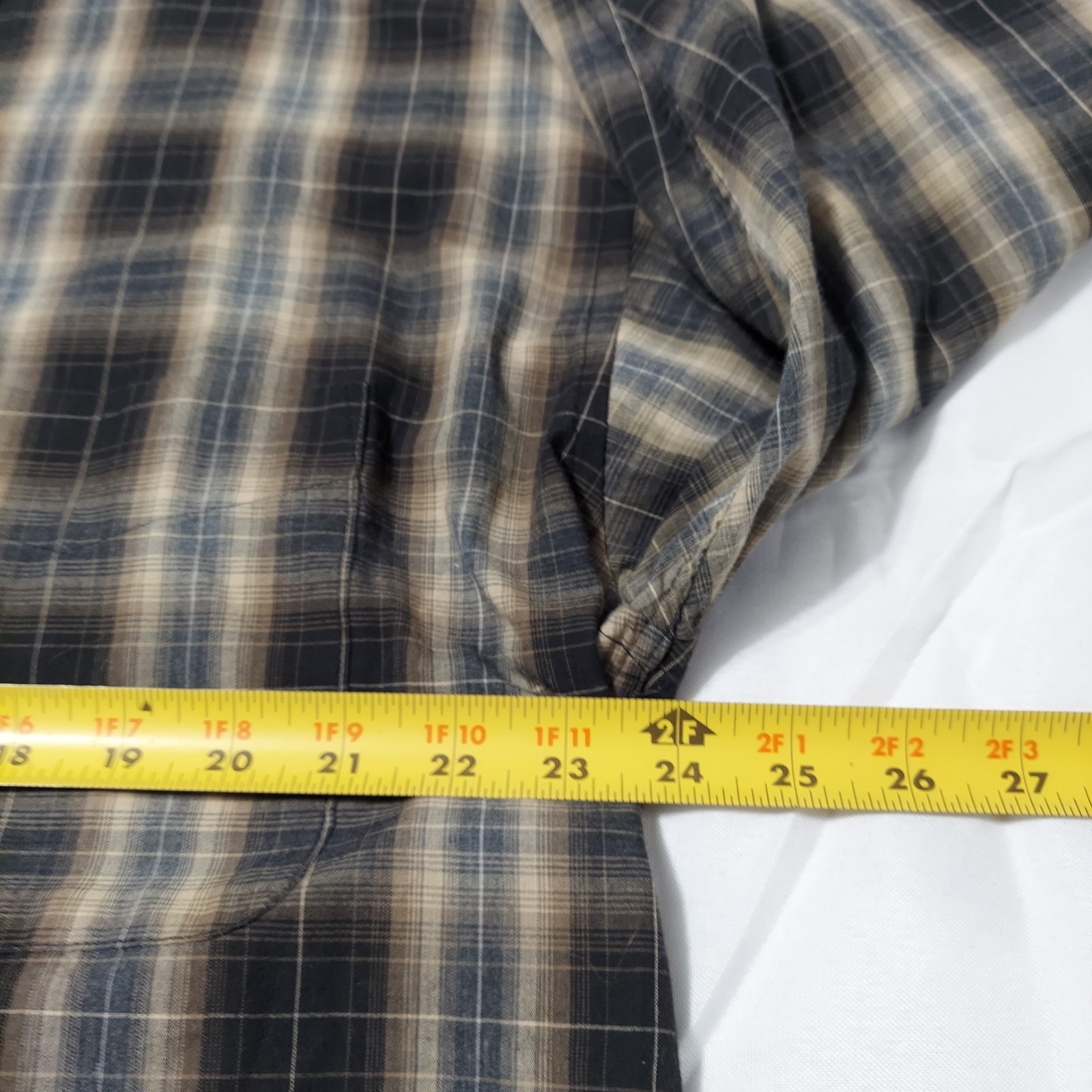 Natural Issue Wrinkle Free Plaid Button Down Shirt Men’s Large Rayon Blend