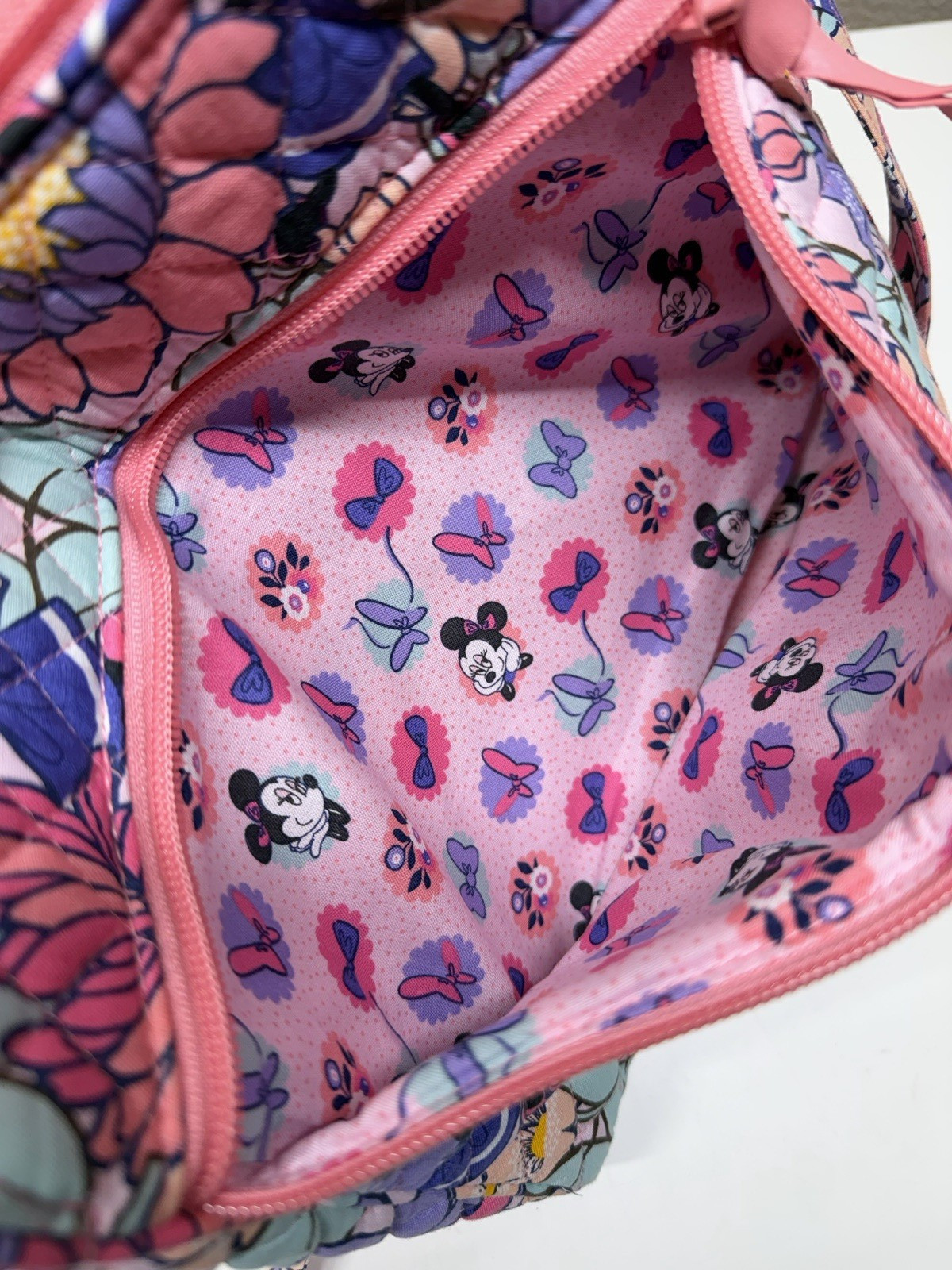 NWOT Vera Bradley Disney Minnie’s Garden Party Triple Compartment Crossbody Bag