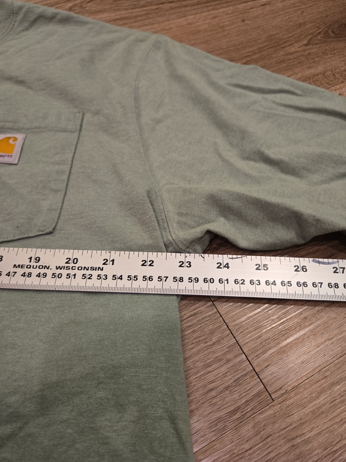 Carhartt Men’s T-Shirt size Large Loose Fit Short Sleeve w/ Pocket Dog Graphic