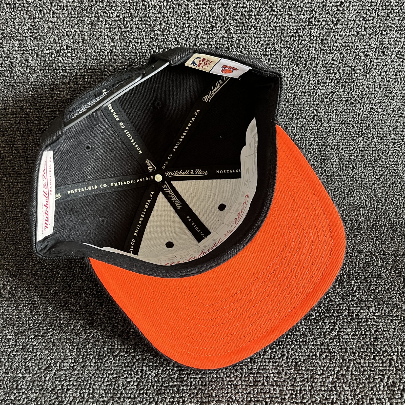 Mitchell & Ness Knicks Baseball Cap Snapback Charcoal Grey Flat Brim One Size NB