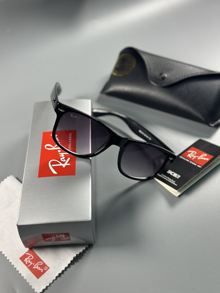 Ray-Ban Elegant Polarized Sunglasses for Men & Women UV Protection Durable Frame