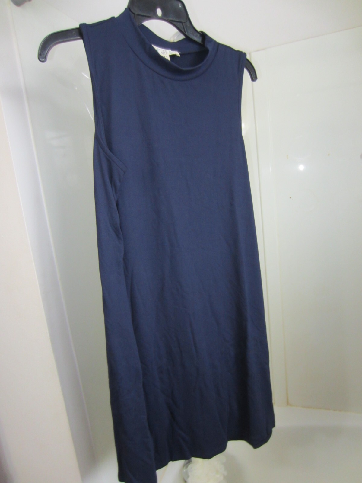 NWT women’s sleeveless dress Pink Rose Size XL navy color RETAIL 38.00