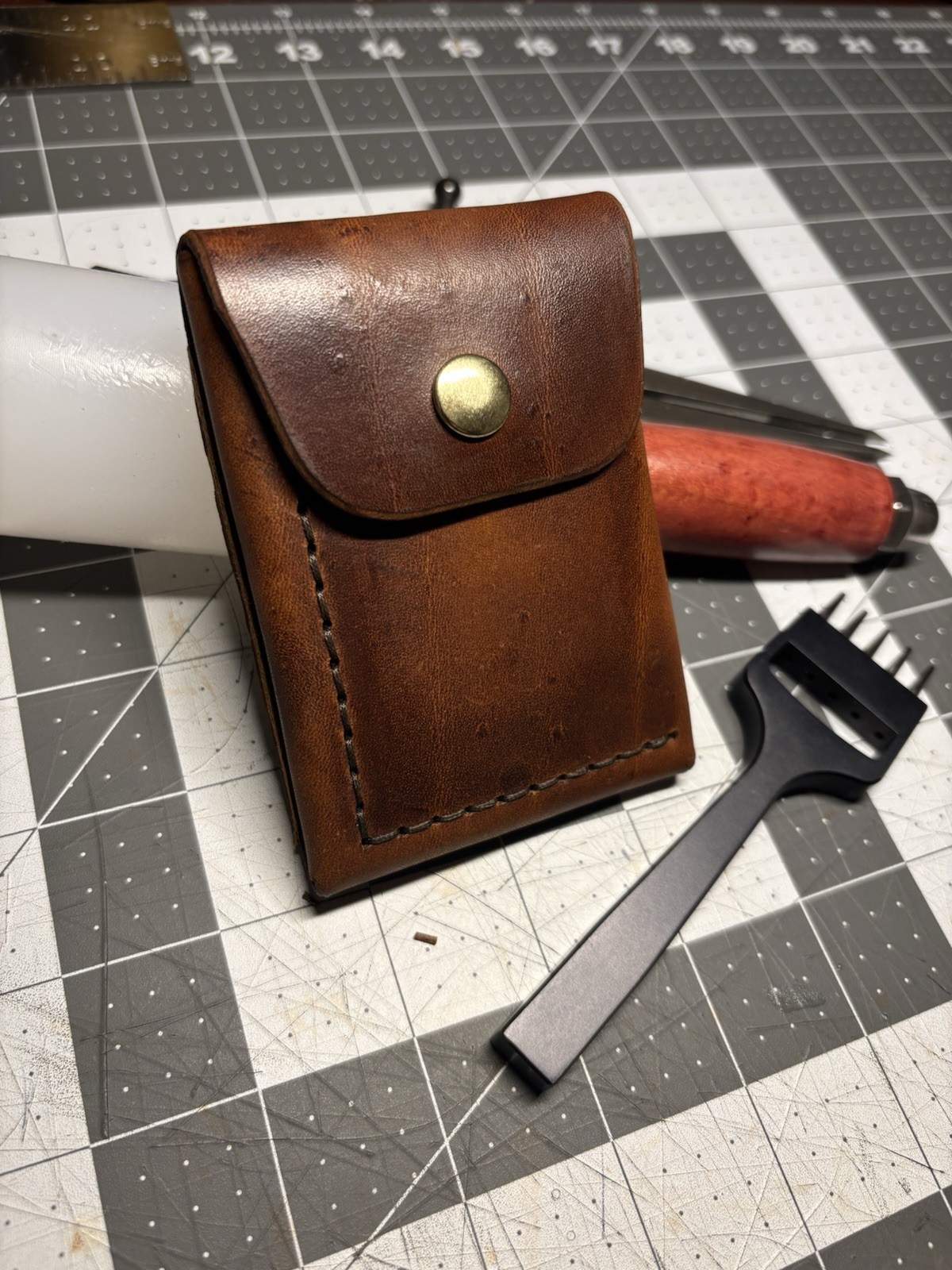 Handmade Leather Vertical Pocket Bifold Wallet – Slim & Durable