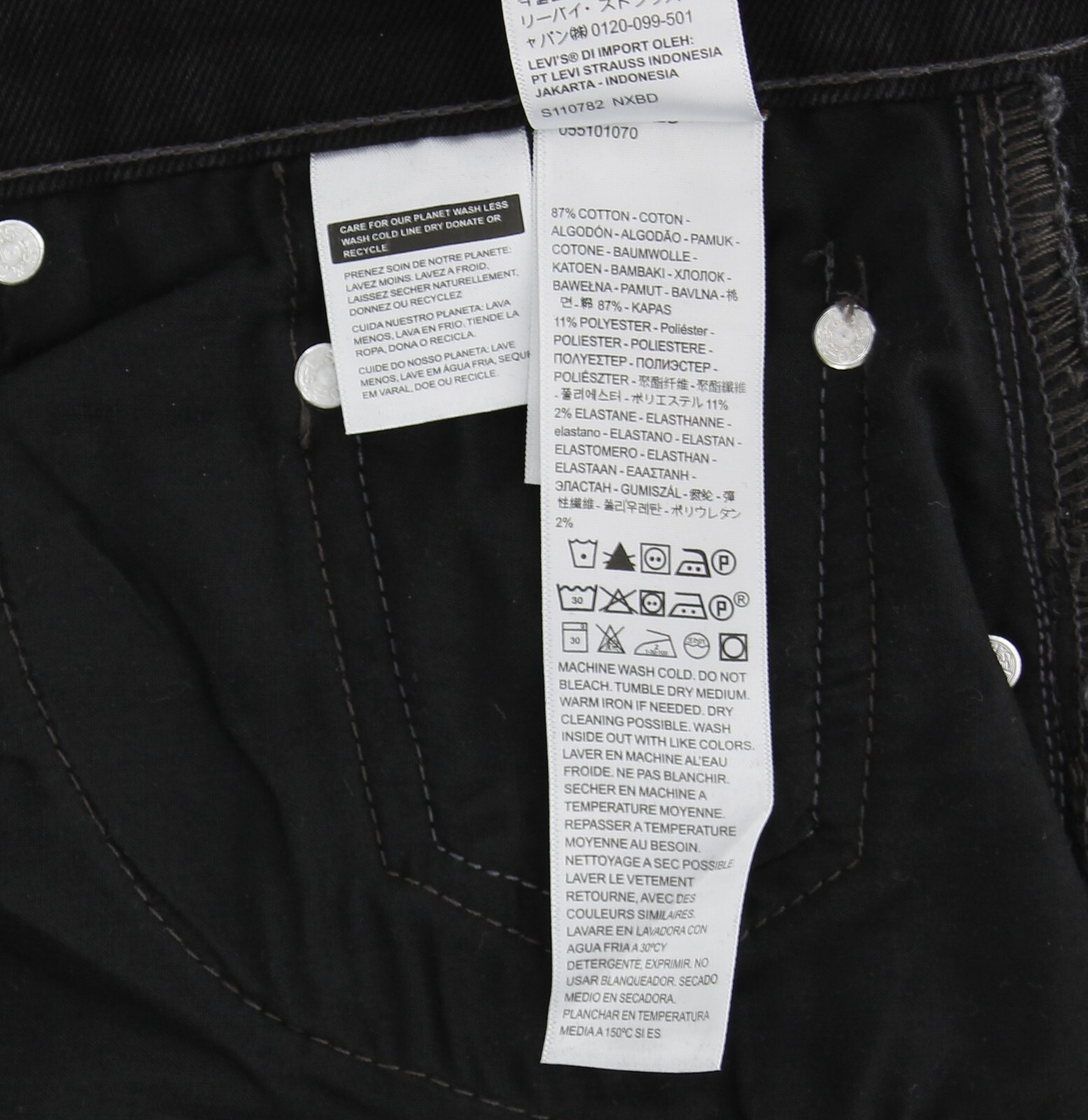 Levi’s Men’s 513 Jeans Slim Straight Blended Denim Pants 5-Pockets, 32″ Inseam