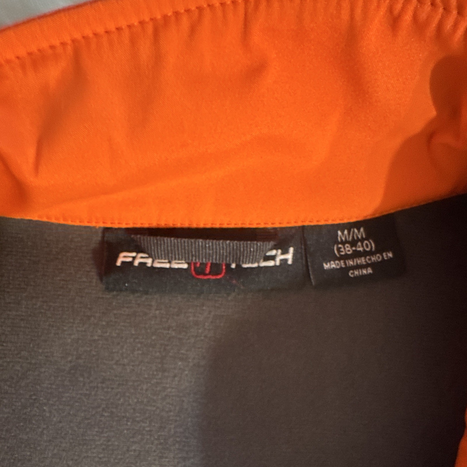 FreeTech Men’s Orange Softshell Jacket Full Zip Stand-Up Collar Pockets M