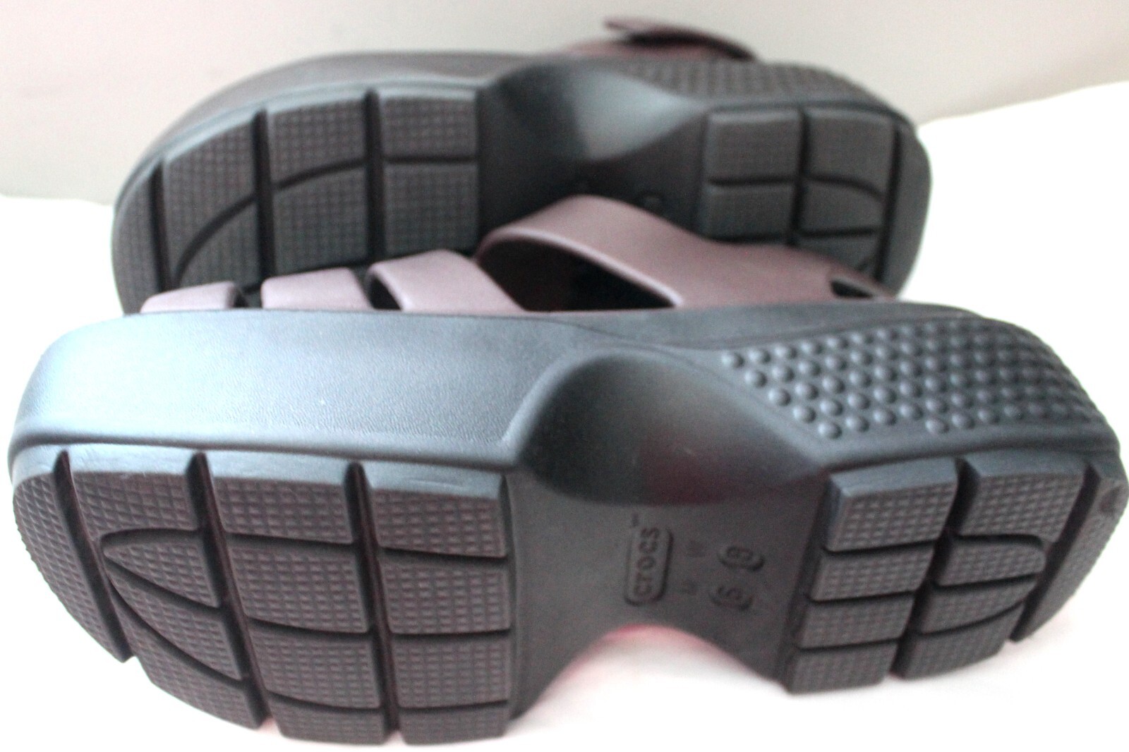 CROCS STOMP FISHERMAN ICONIC COMFORT SANDAL DARK IRIS PURPLE W 8 M 6 209938