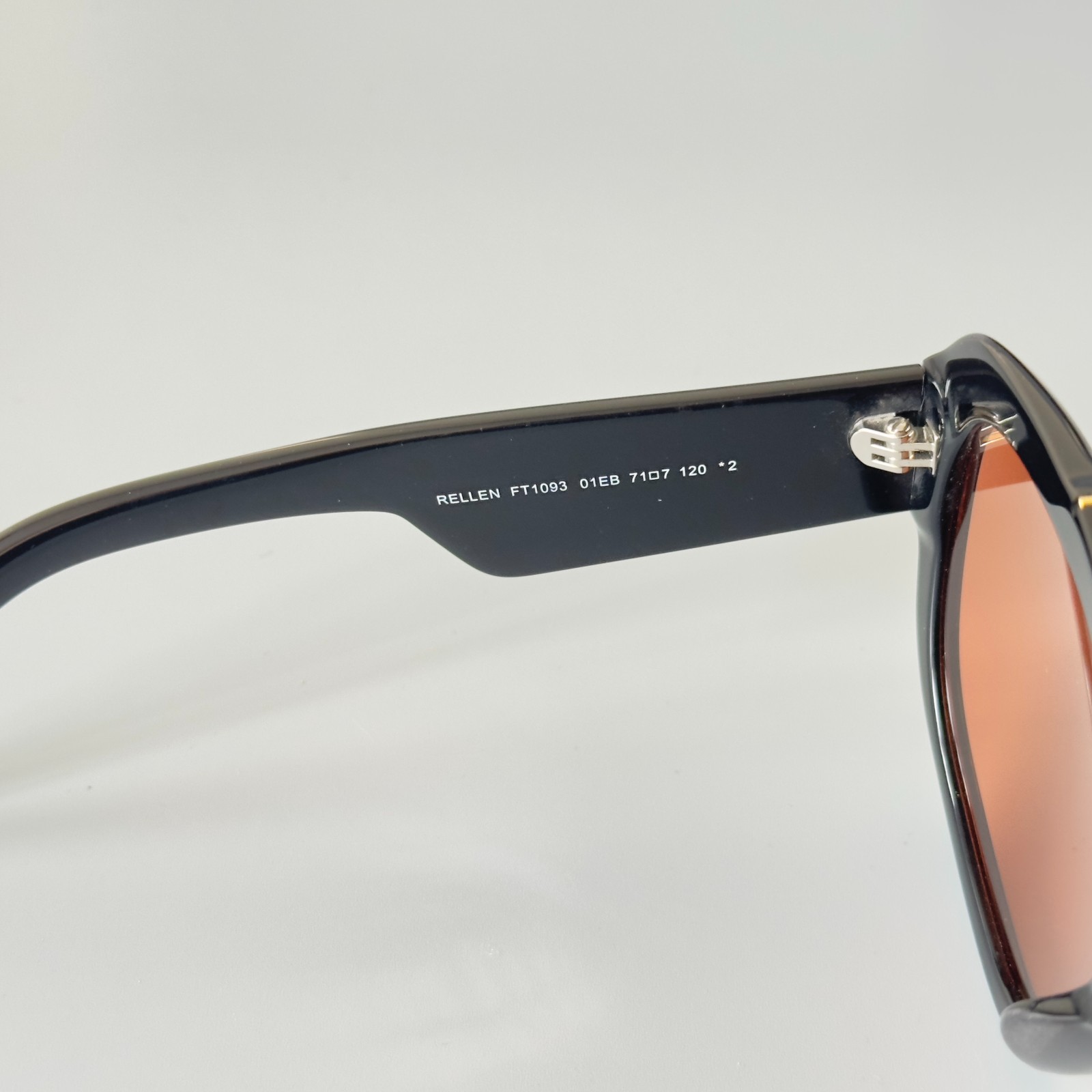 Tom Ford Rellen Mask Sunglasses TF1093 Black/Light Orange 71-7-120mm