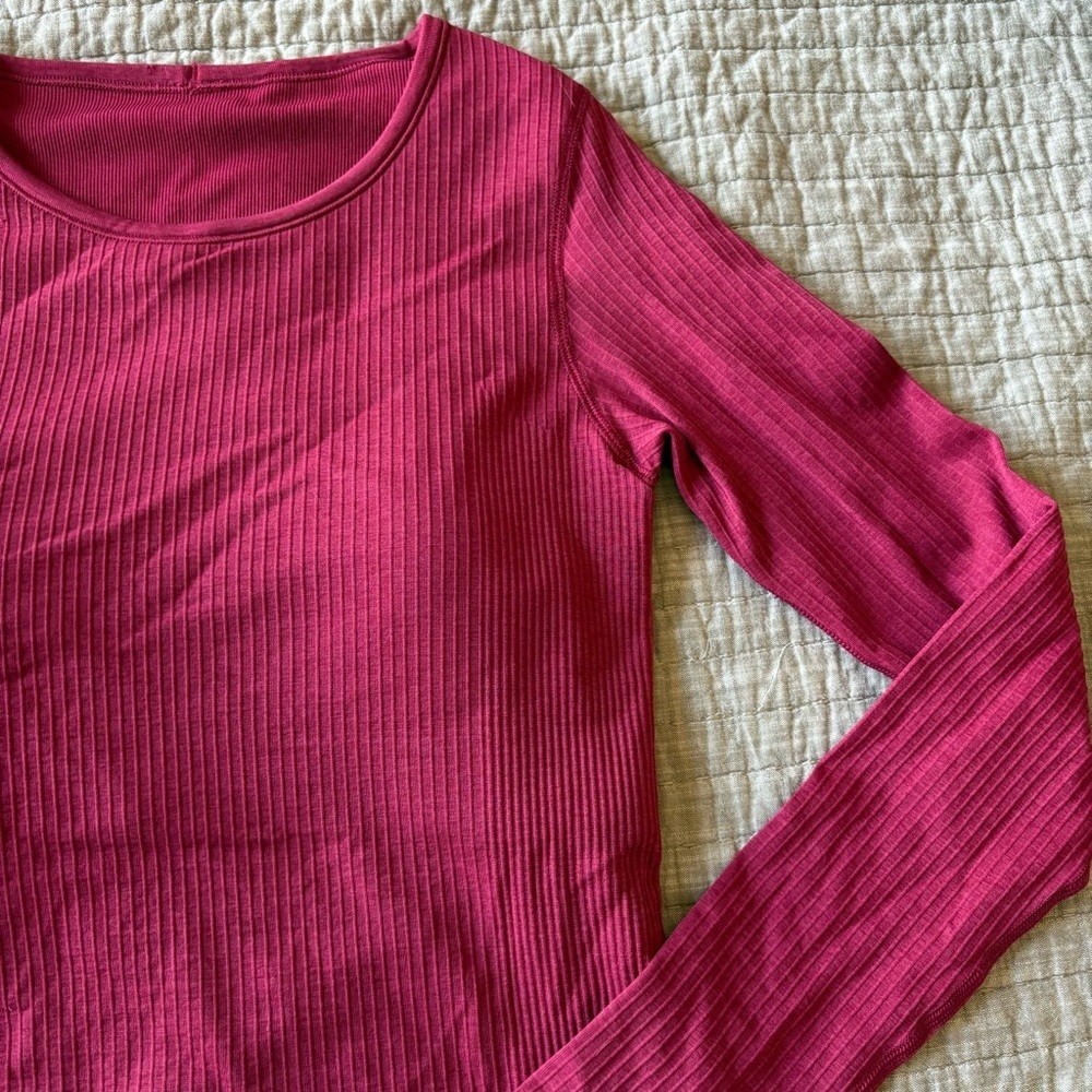 Lululemon athletica Long Sleeve Ribbed Top With Build In Bra- size 10