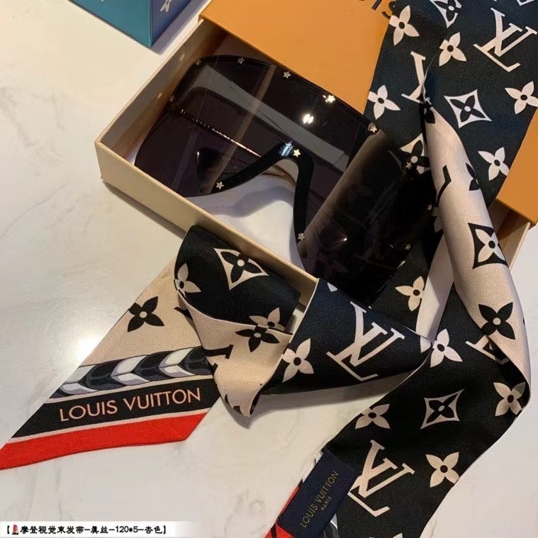 LOUIS VUITTON SCARF SHAWL 100% AUTHENTIC BEIGE SILVER WOOL / CASHMERE