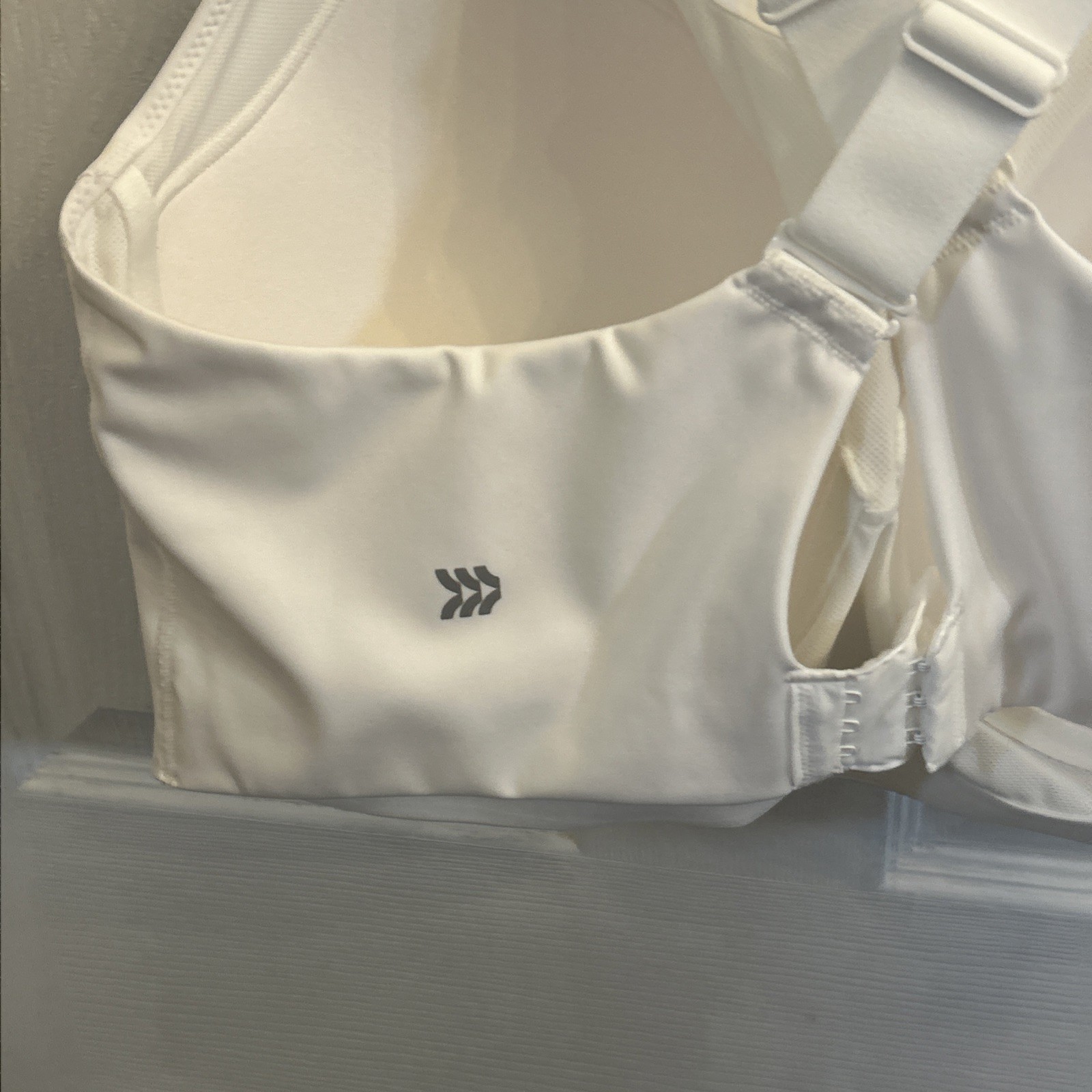 NWT All In Motion High Support Adjustable Wireless Convertible Strap Bra 42DDD