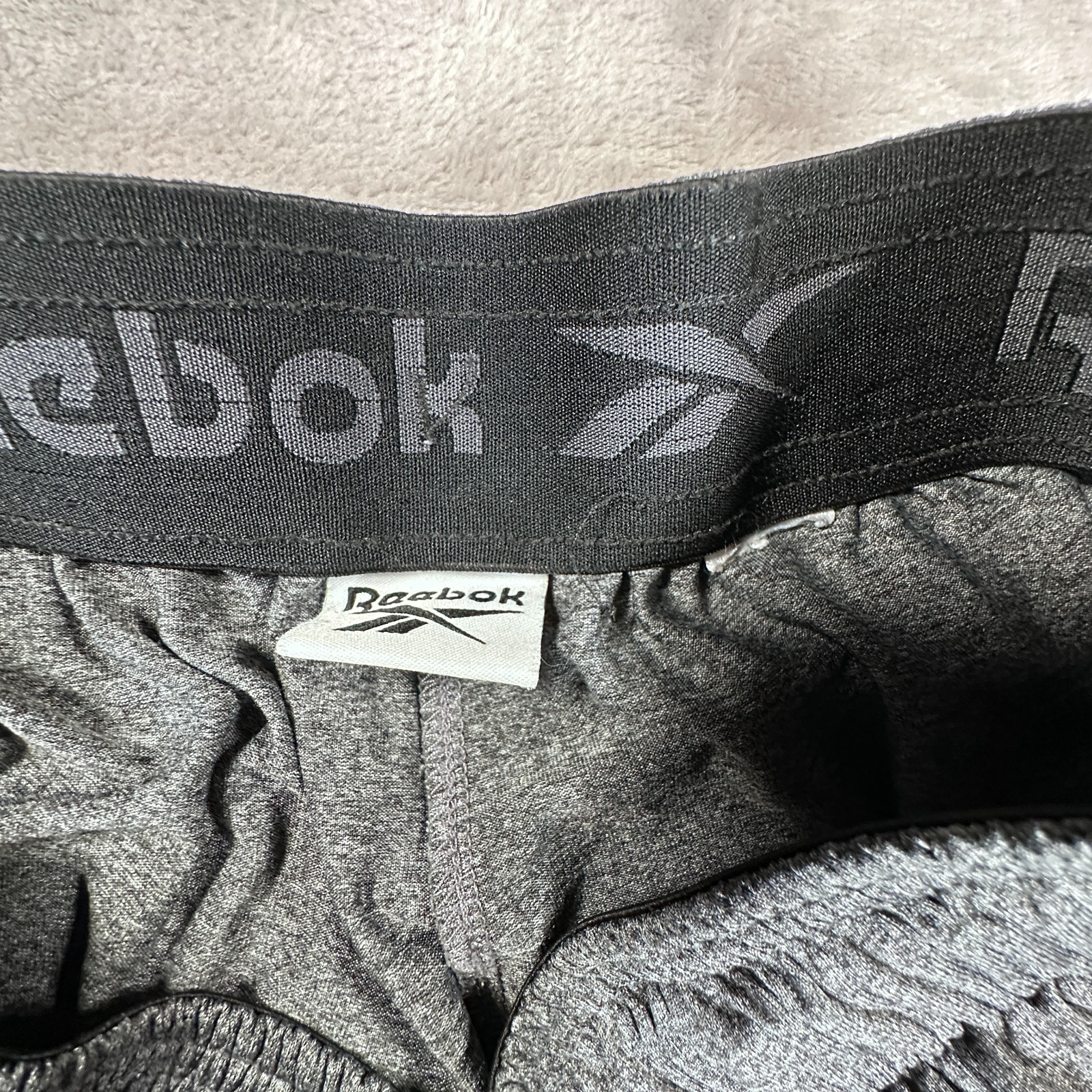 Reebok Cruz 2.0 Shorts Mens 28 Heathered Gray Elastic Waist Workout Athleisure