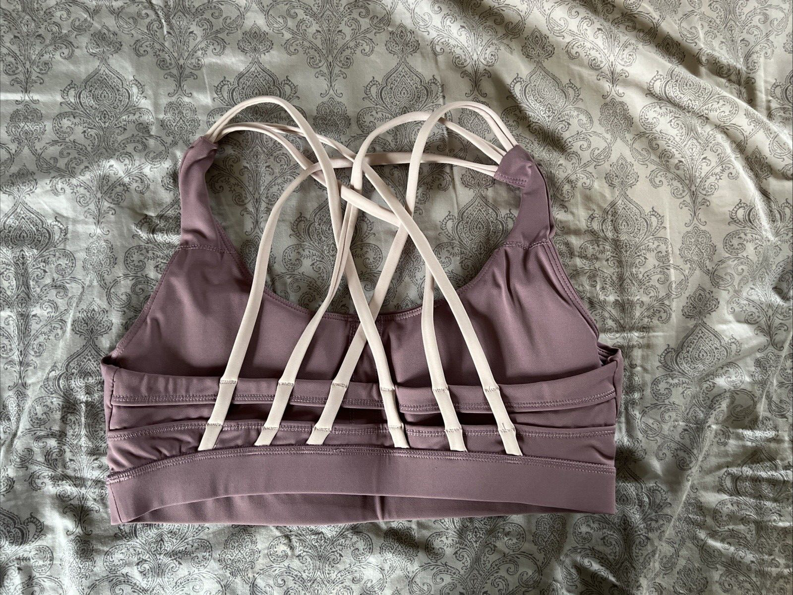 Women’s Criss Cross Sports Bra Medium to High Support Removable Pads