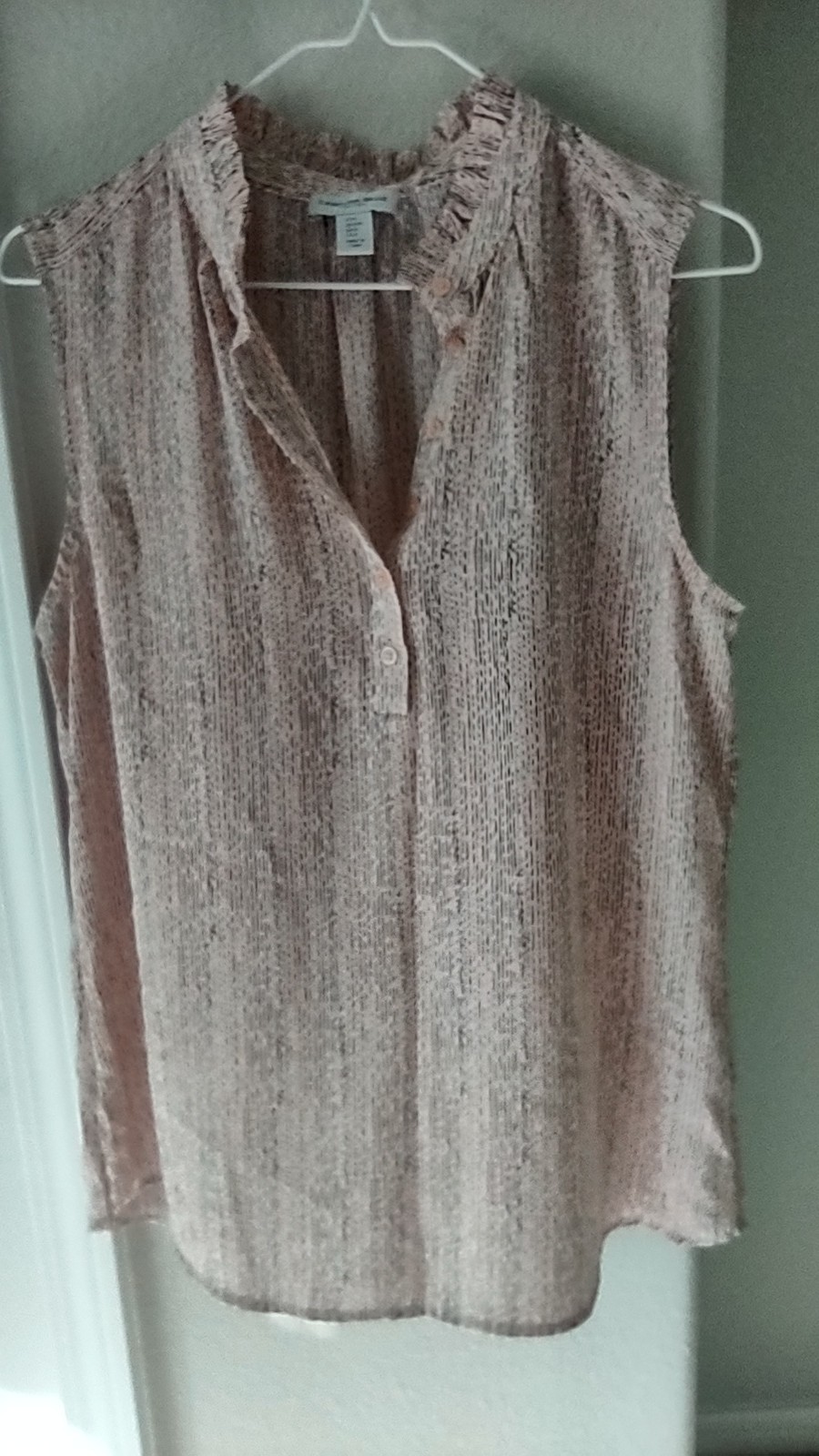 Carolina Belle Pink Striped Sleeveless V-Neck Button Ruffle Blouse Womens M