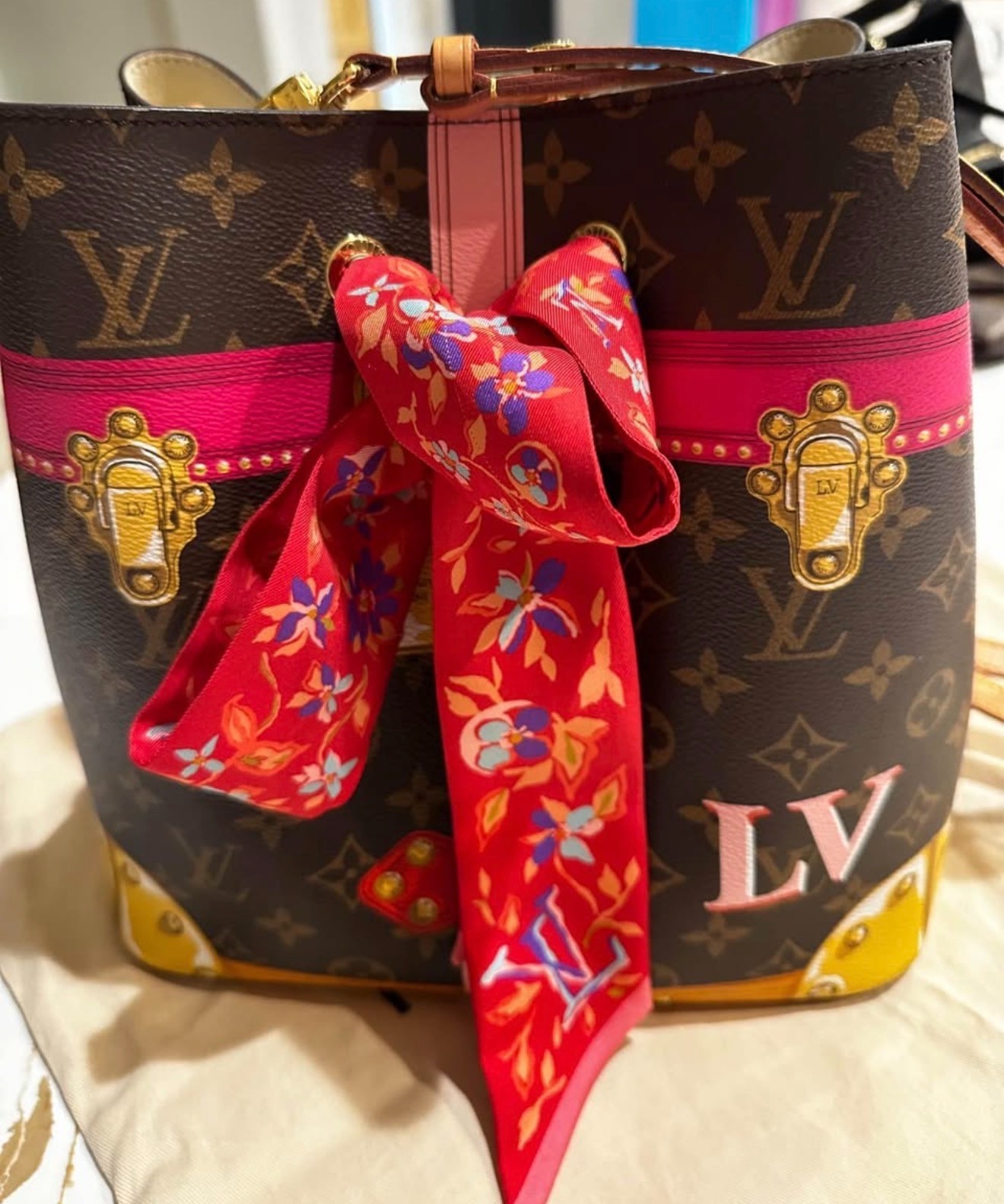 Louis Vuitton NeoNoe M40649 Limited Edition | Exclusive Collector’s Piece