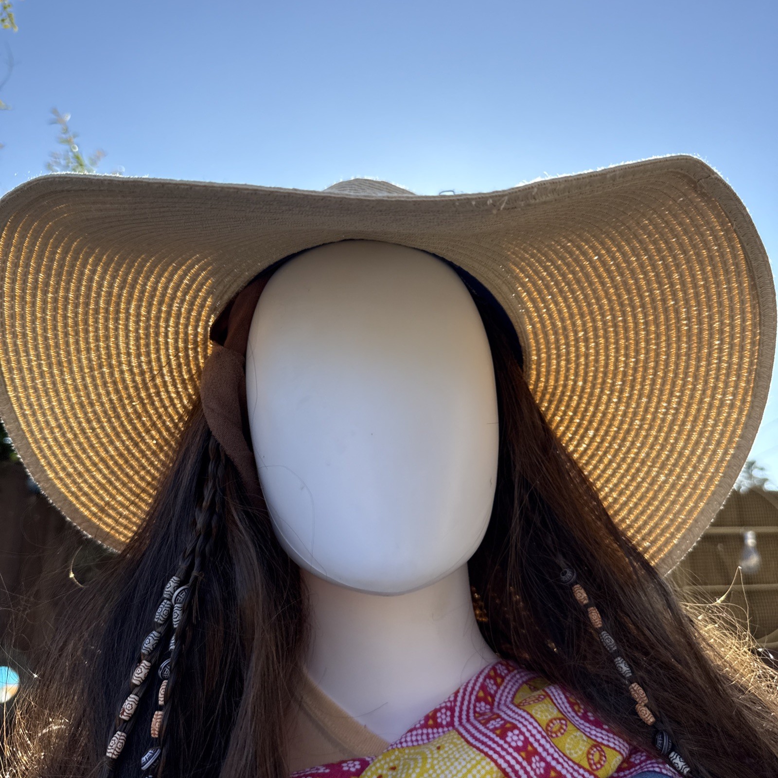 Adrienne Vittadini 5” Ultra Wide Brim Beige Straw Floppy Sun Hat Gold AV Logo