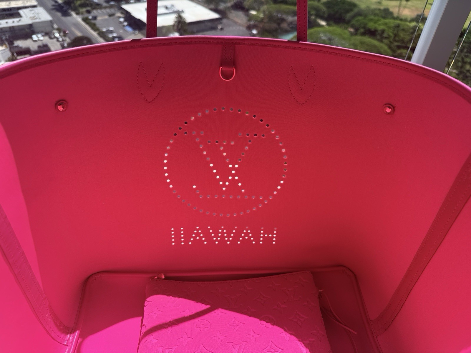 Louis Vuitton Hawaii Neverfull GM Monogram Hot Pink Shoulder Bag Tote LTD Resort