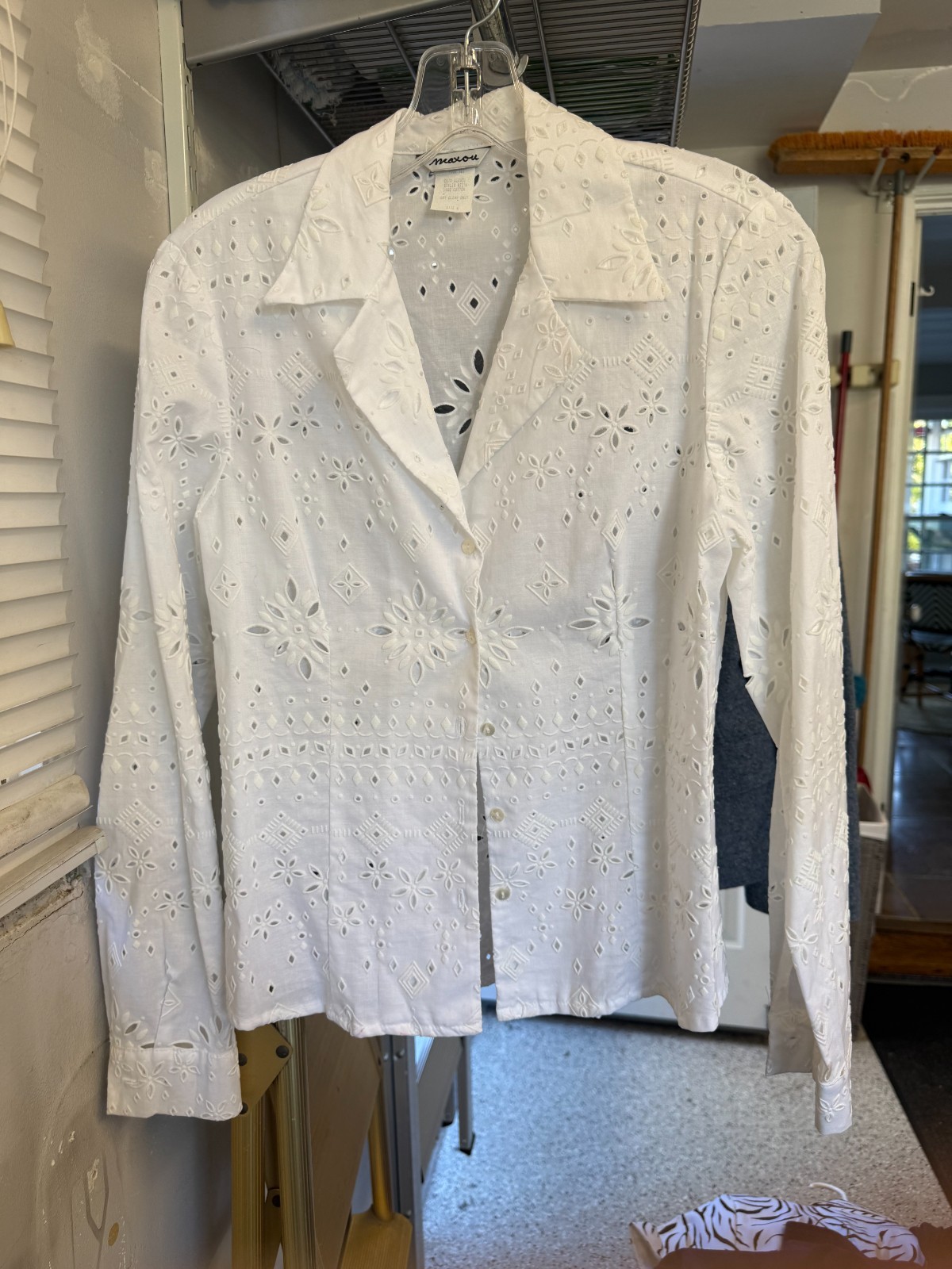 Maxou White Eyelet Embroidered Jacket Women’s Size 4 100% Cotton Button Front