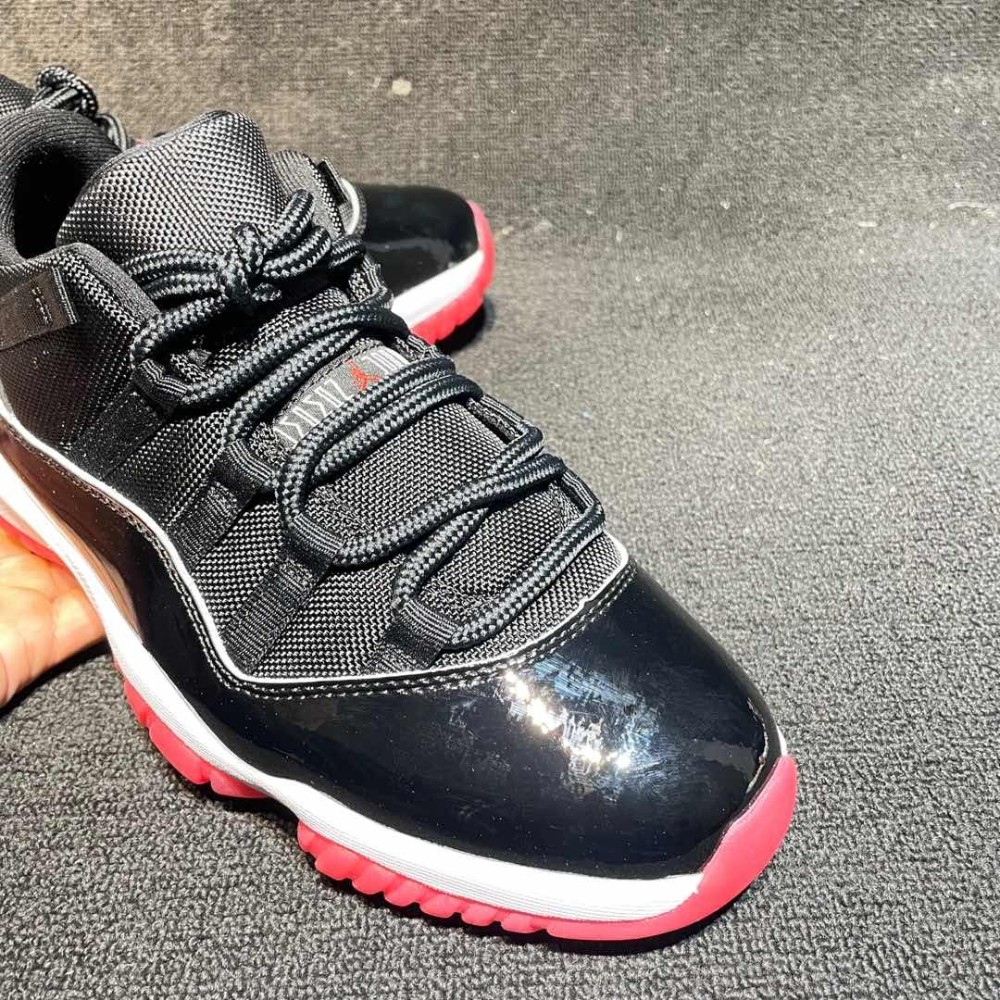 AJ 11 Retro Low ‘Bred’ FV5104-006 2025 Unisex Black Red