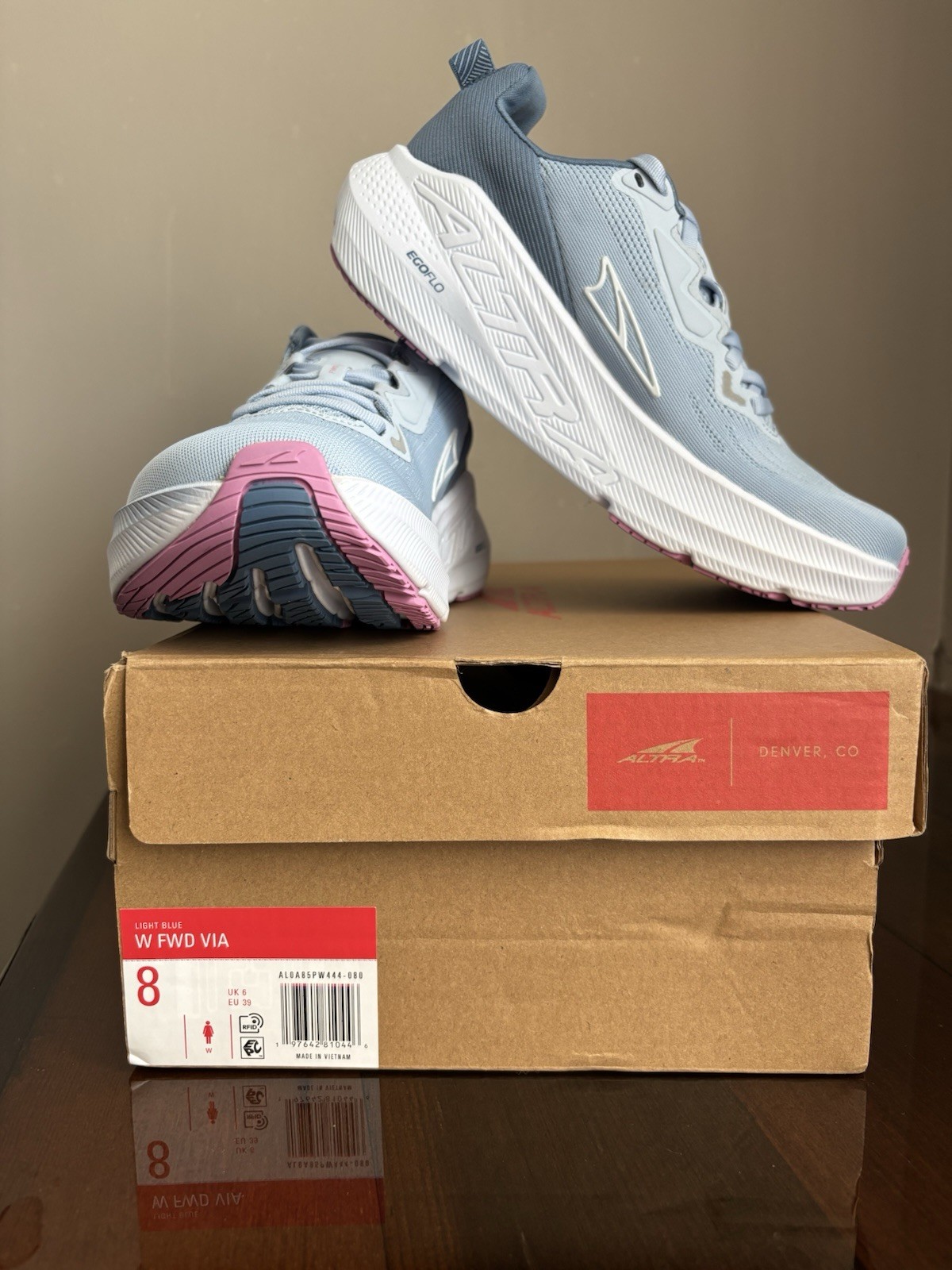 Altra FWD via Women’s Running Shoes Size 8 W, Light Blue (New In Box)