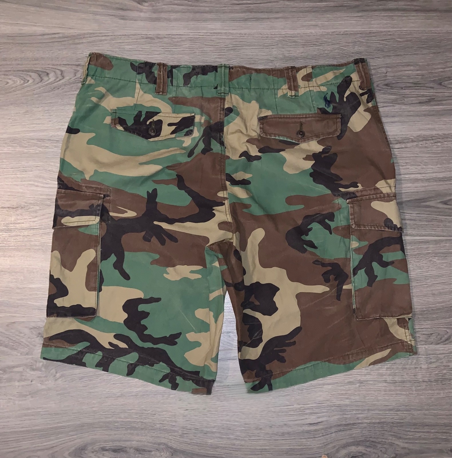 Polo Ralph Lauren Big & Tall Men’s Green Multi Camo Relaxed Fit 10″ Cargo Shorts
