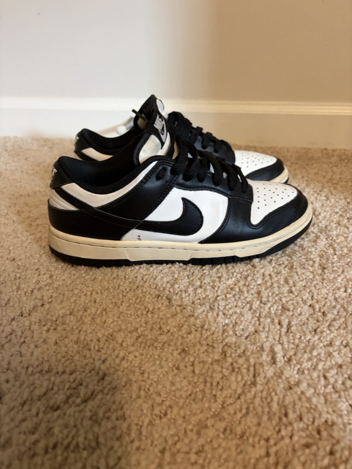 Nike Dunk Low Black/White 6.5Y Leather Low Top Sneakers DD1503-101