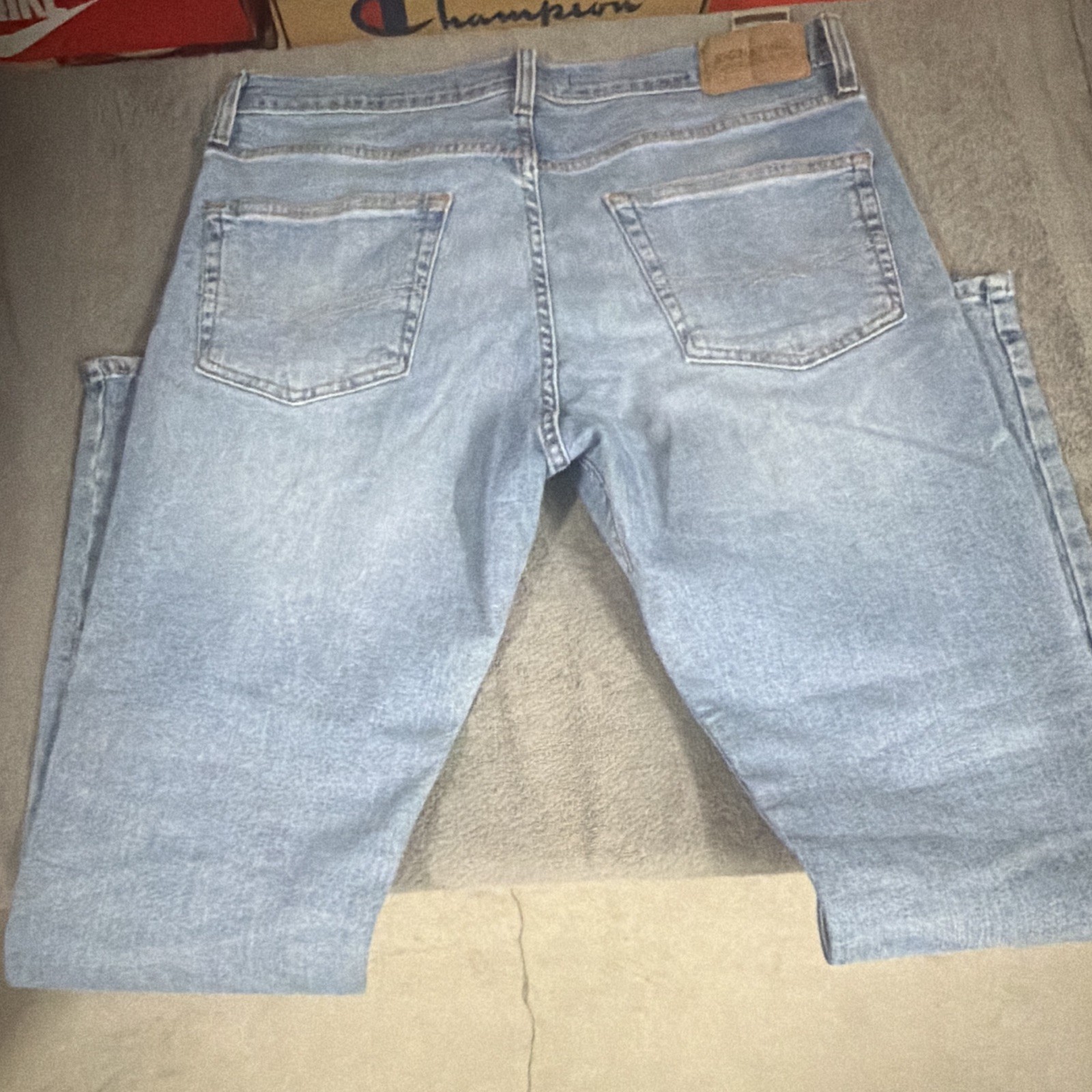 Signature by Levi Strauss & Co Men’s Light Wash Blue Denim Skinny Slim Jeans
