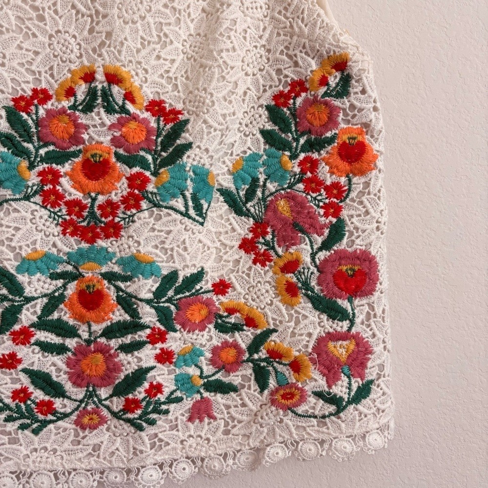 Maeve Anthropologie Embroidered Tank Top Small