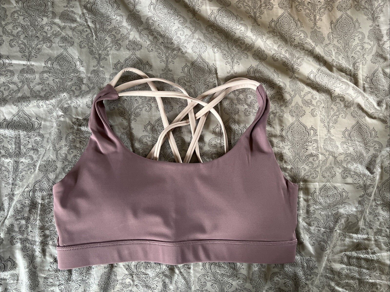 Women’s Criss Cross Sports Bra Medium to High Support Removable Pads