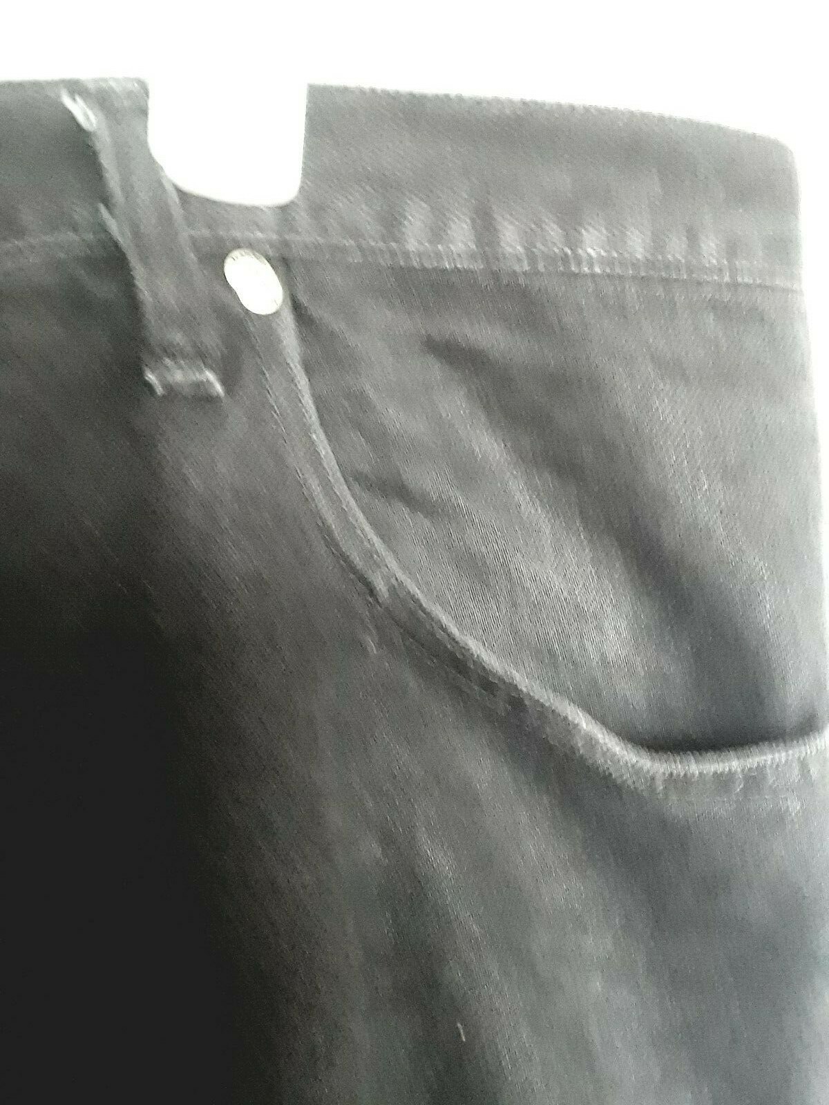 TA1-12 Wrangler Men’s jeans size 42×30 black new no tags