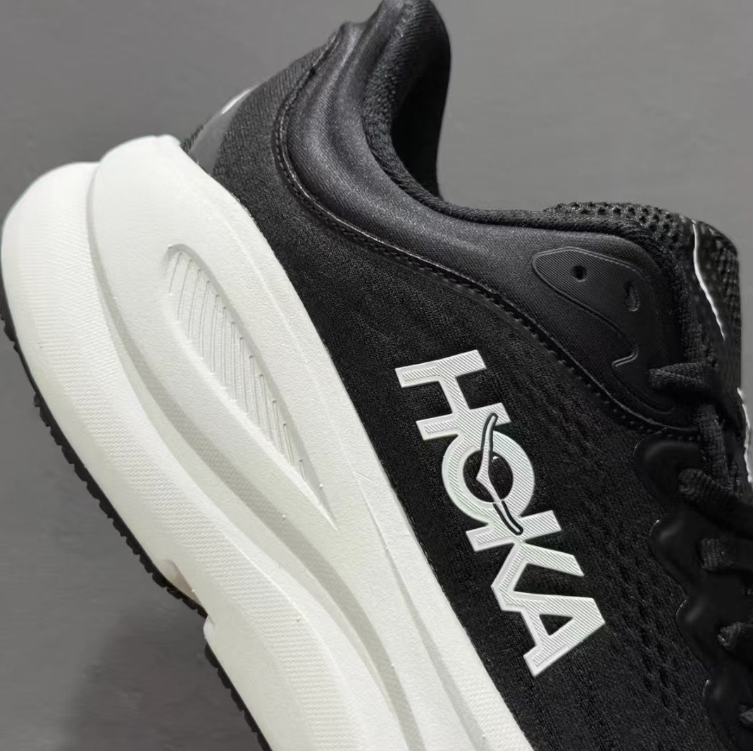 US Size 9.5 HOKA Bondi 9 Men’s Sneakers Running Shoes