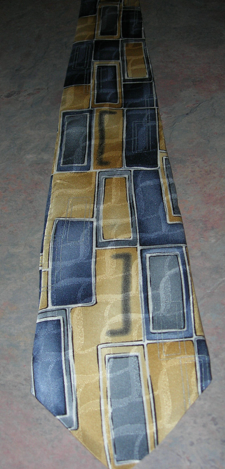 100 % Silk Geometric Classic (57 in.-60 in.) Necktie by Arrow