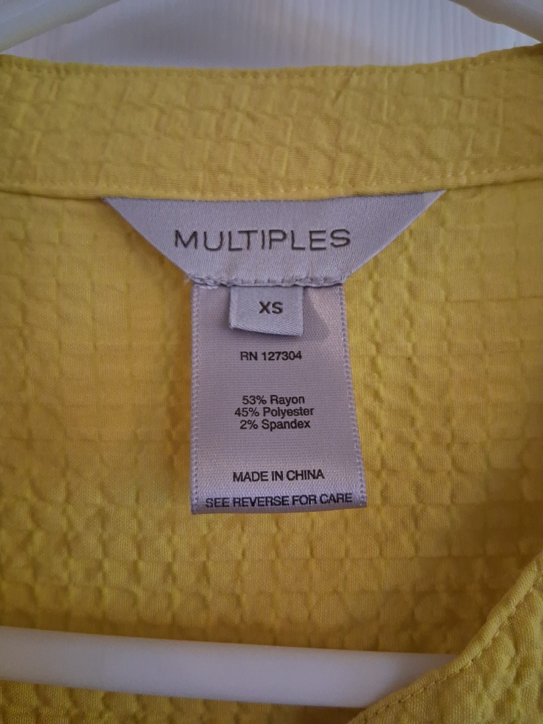 Múltiples XS Yellow Shirt Beautiful!