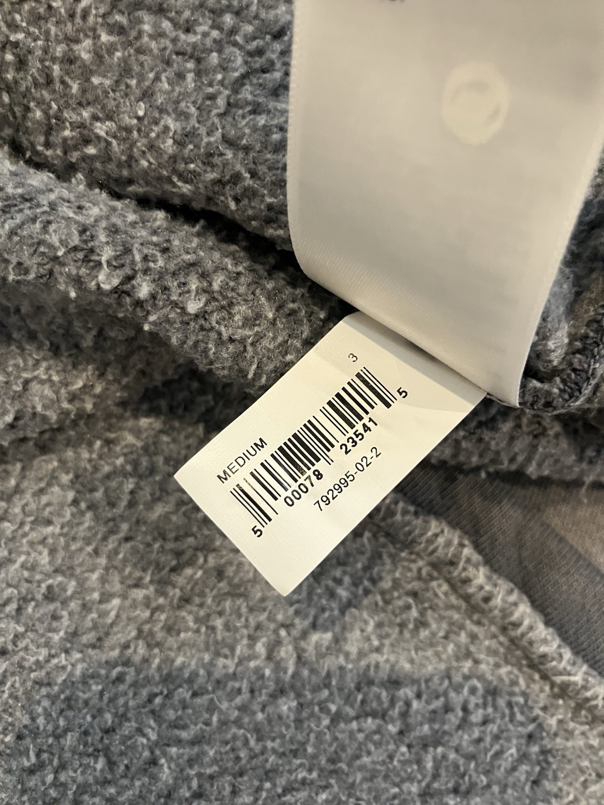 Yeezy x GAP mensz M Yoke Fleece Tshirt “Pavement” FW21 ***RP$200***