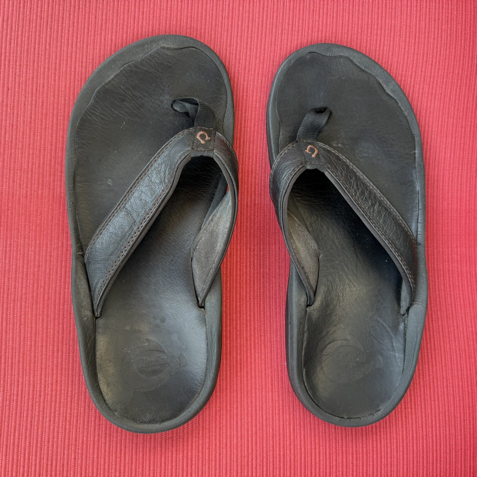 OluKai OHANA Sandals Men’s Size 8 Black Thong Flip Flop Shoes Beach Comfort
