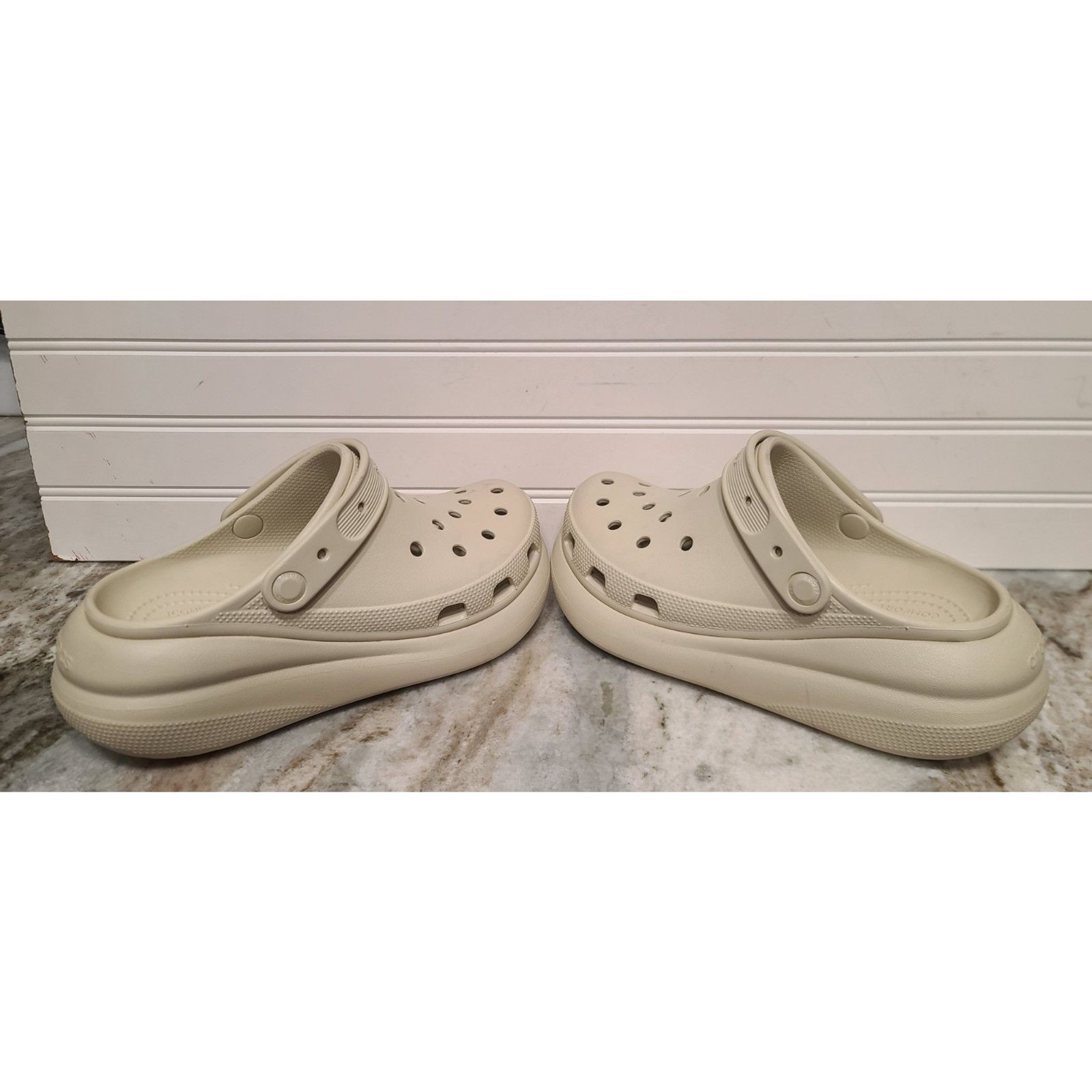 Crocs Beige Classic Crush Clogs W/Platform Sole Size W8 M6