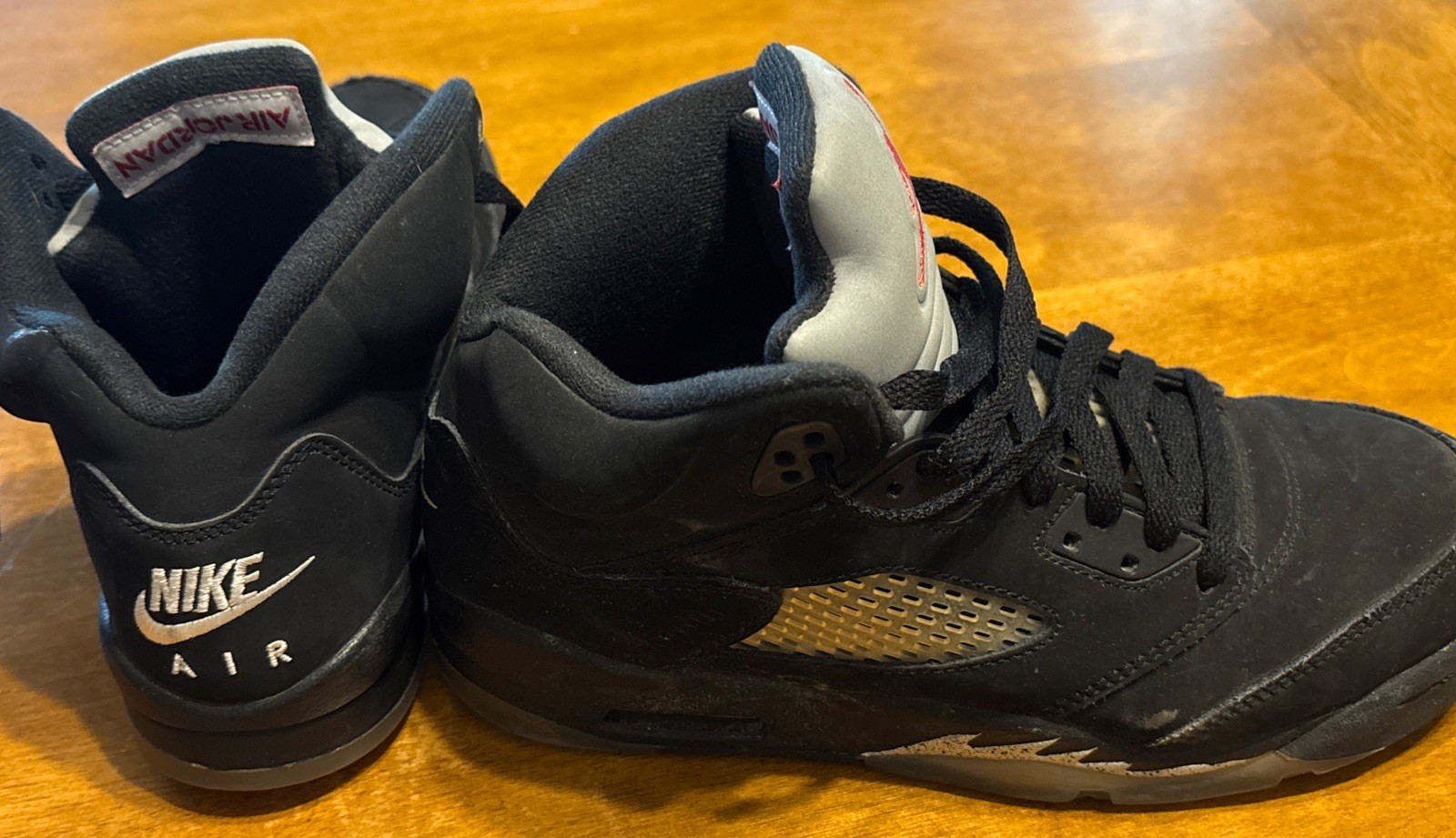 Nike Air Jordan 5 Retro Black Metallic US Size Mens 7Y Womens 8.5 845036-003
