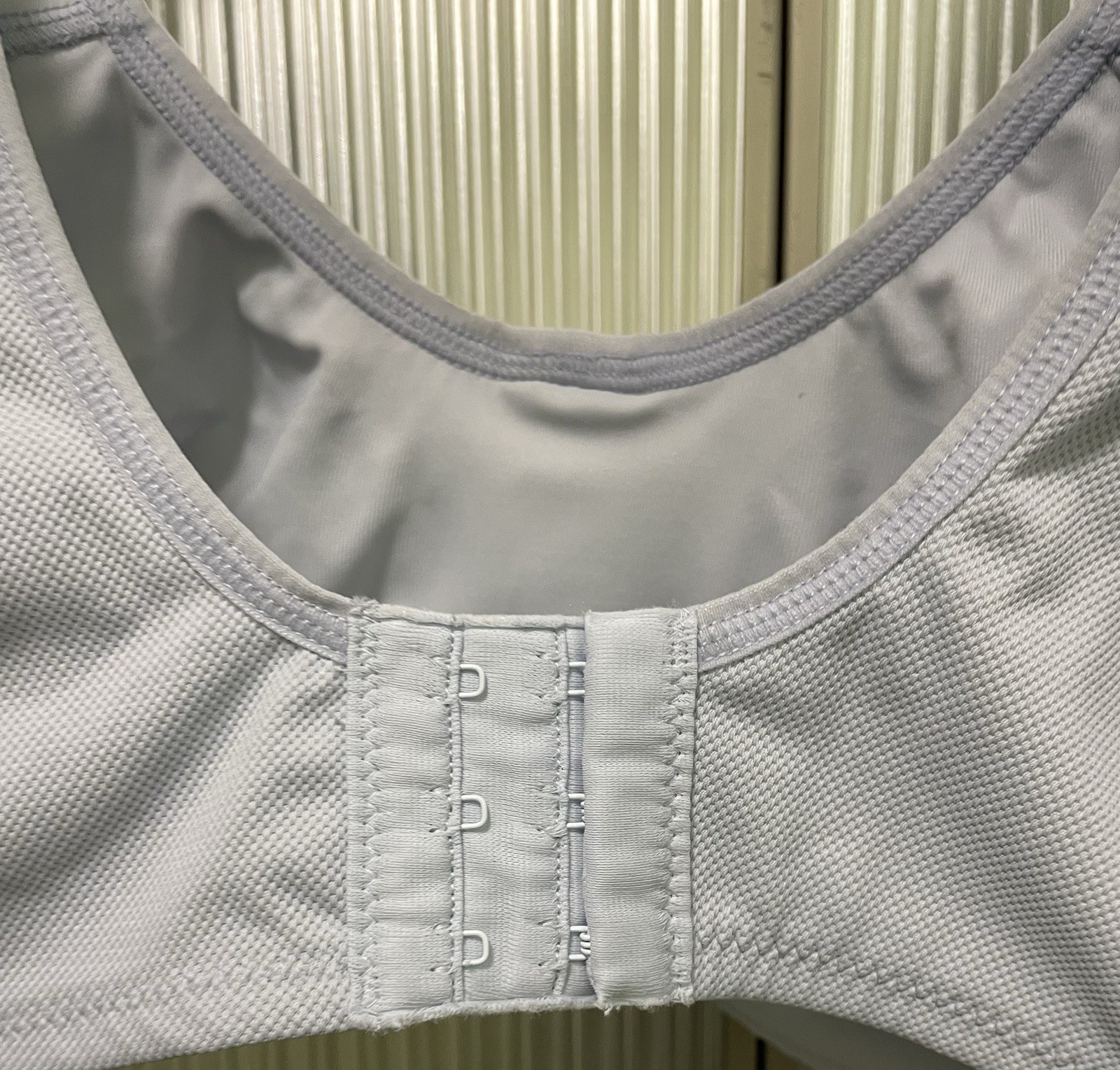 Wacoal 855170 Simone Underwire Sports Bra Women Sz 40D Pale Blue