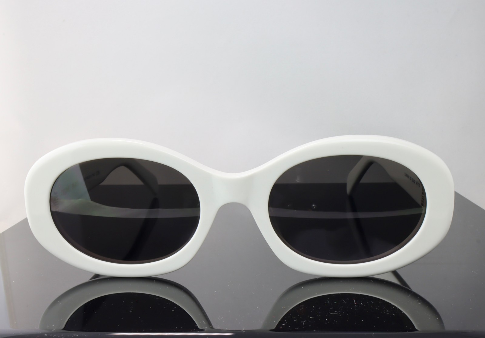 Celine CL40194U 25A White Frame / Grey Lens Oval Oversized Sunglasses 100% UV