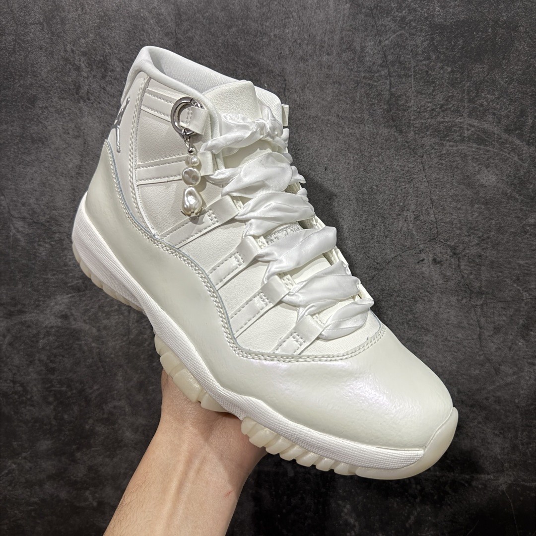 AJ 11 Retro Pearl AR0715-110