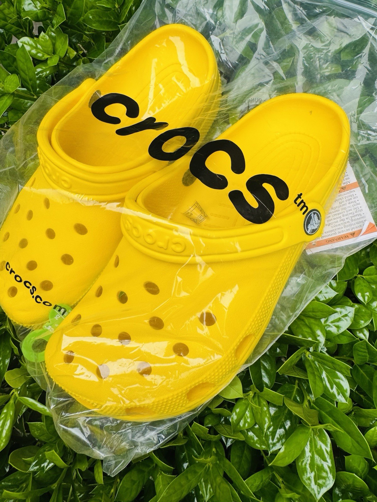 Crocs Yellow 9M men’s – 11W Women’s Classic Clogs Fast Shipping. 🐊