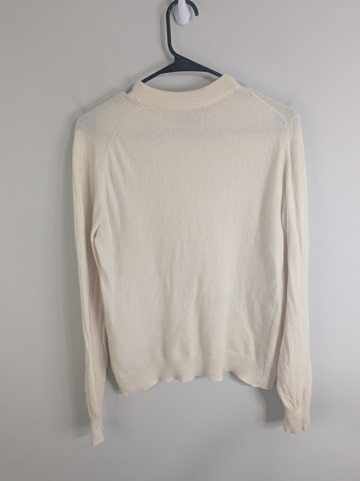 White Of Hawick Sweater Women’s Medium Beige 100% Cashmere Pullover Long Sleeve
