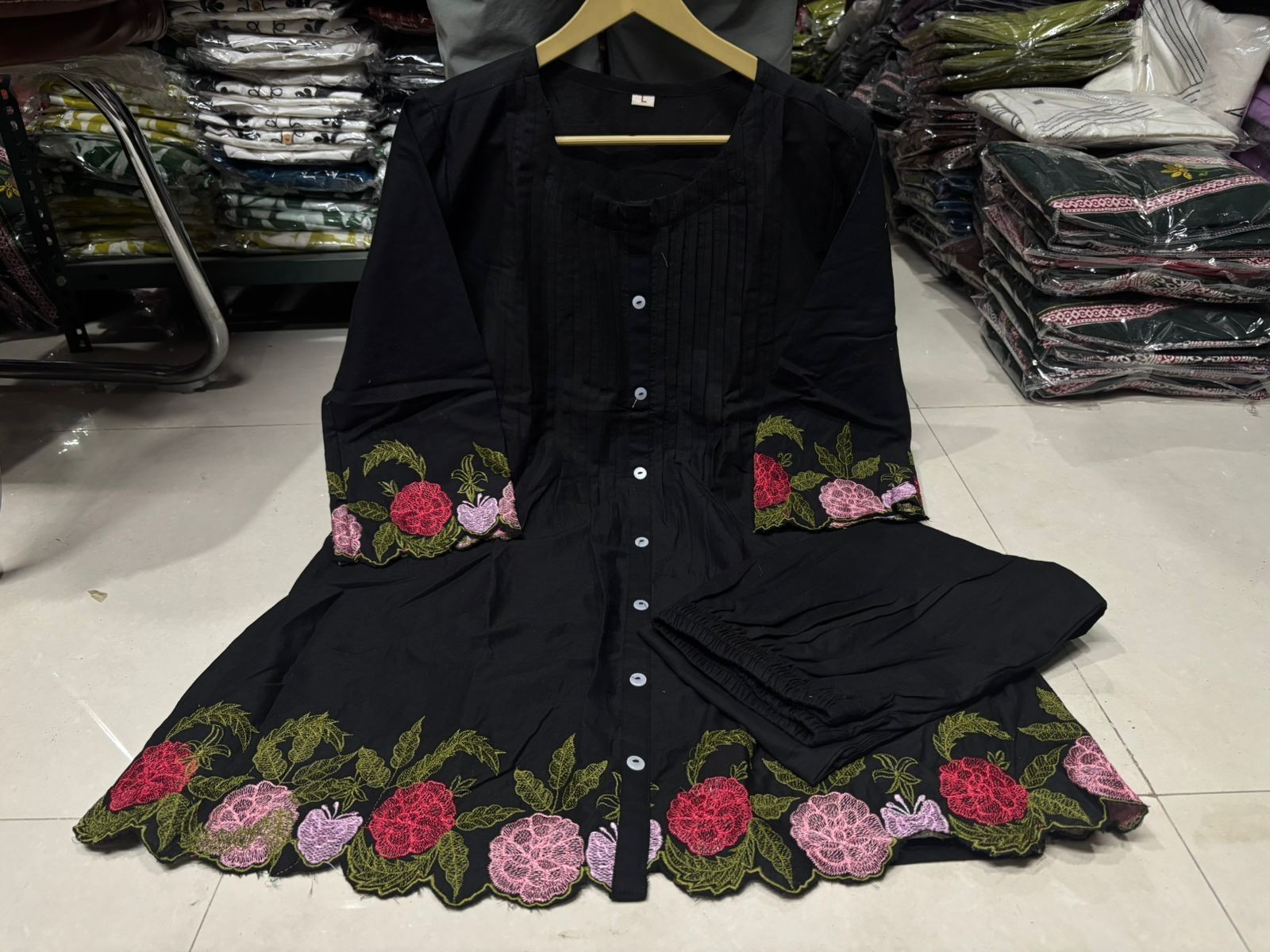 Women Floral Embroidered Kurta Pant Set A-Line Kurti Casual Ethnic Outfit