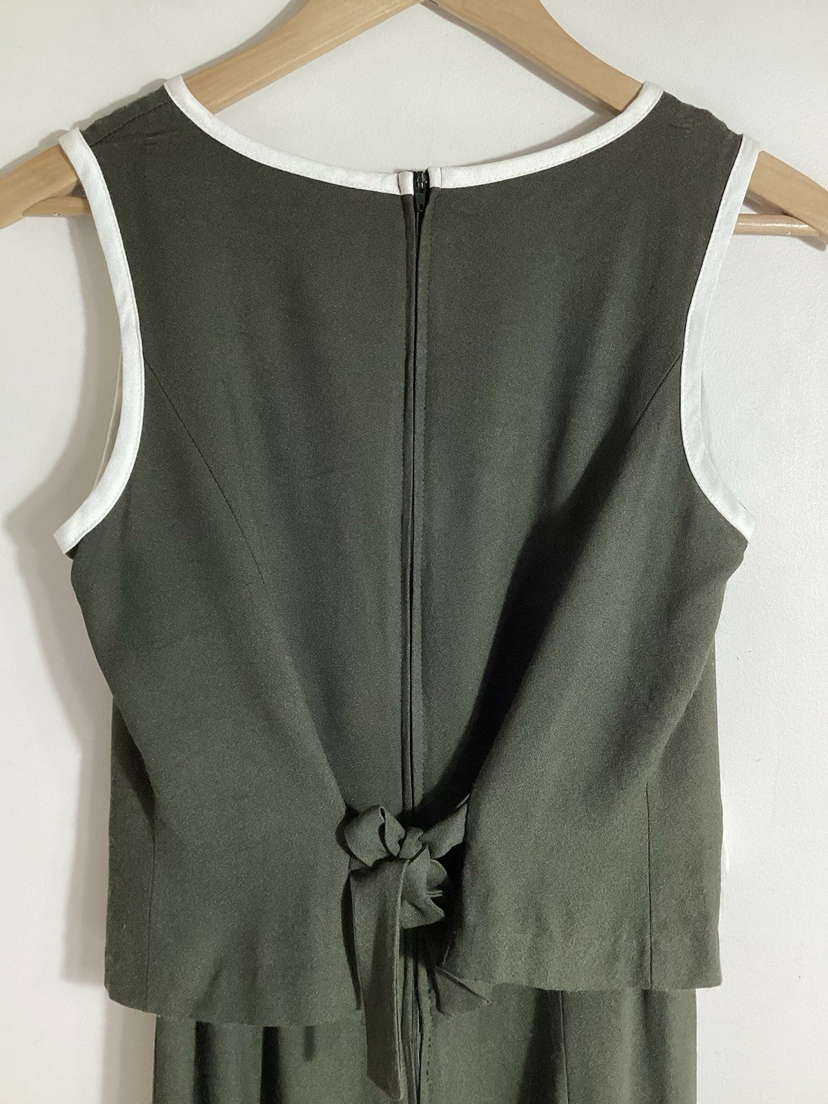 Vtg Classic One Piece Jumpsuit 7/8 Mod Retro Chic Old Money Tie Back Waist